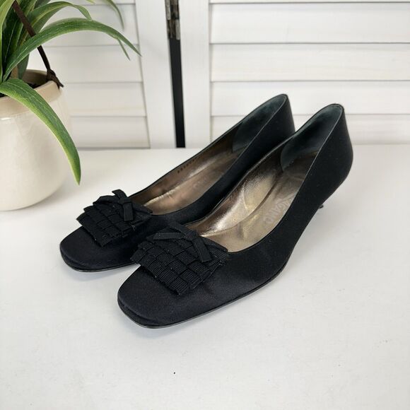 Salvatore Ferragamo Black Satin Kitten Heel Bow Pumps Square Toe Shoe Size 9 AA
